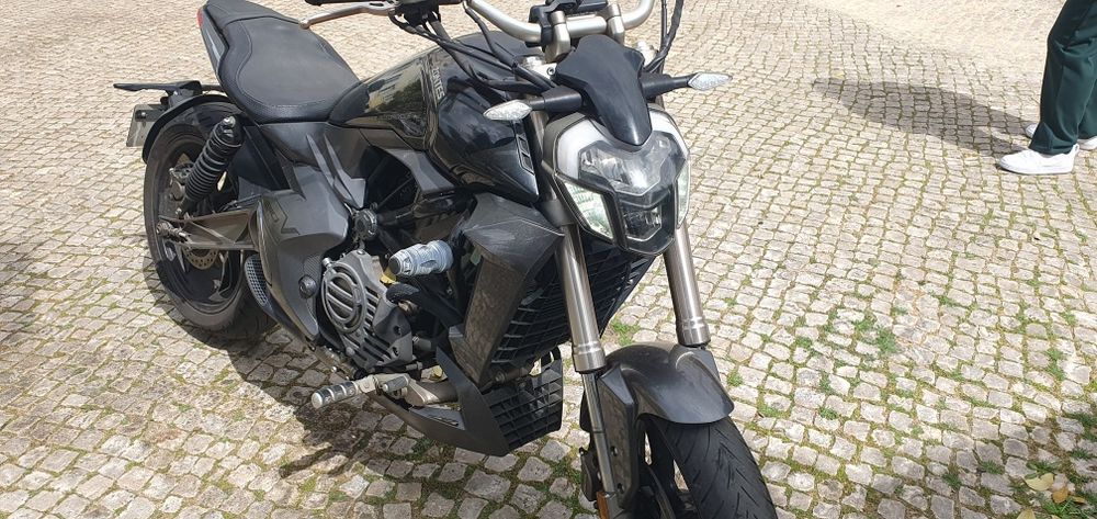 Zontes 310 V  Impecável