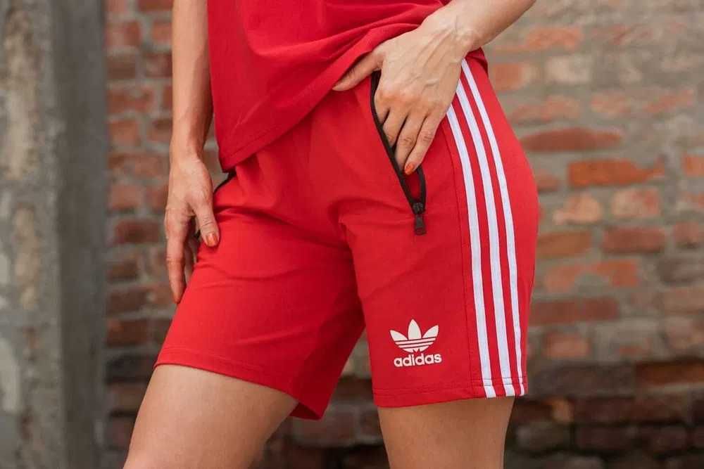 Спортивный костюм женский летний Adidas Шорты Футболка комплект Адидас