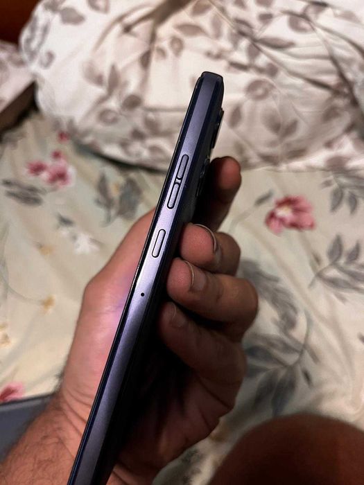 Motorola g86 power  5g 8+16/512gb com 6720 de bateria poucos dias