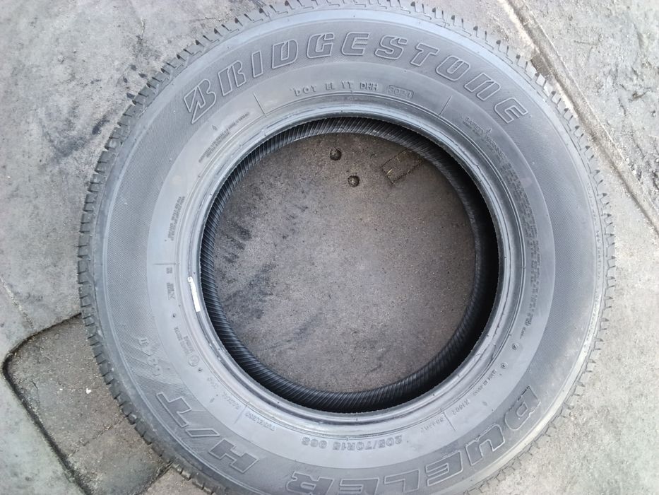 Продам шини 205/70R15