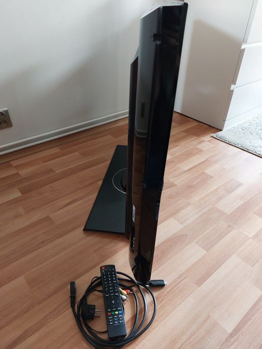 Telewizor LG42LY95