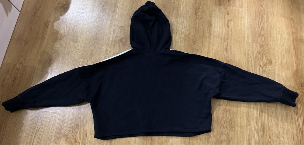 Файне кроп худі від Adidas