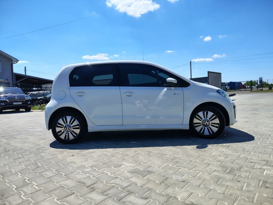 Електро автомобіль 36.8 kWh Volkswagen 2020р