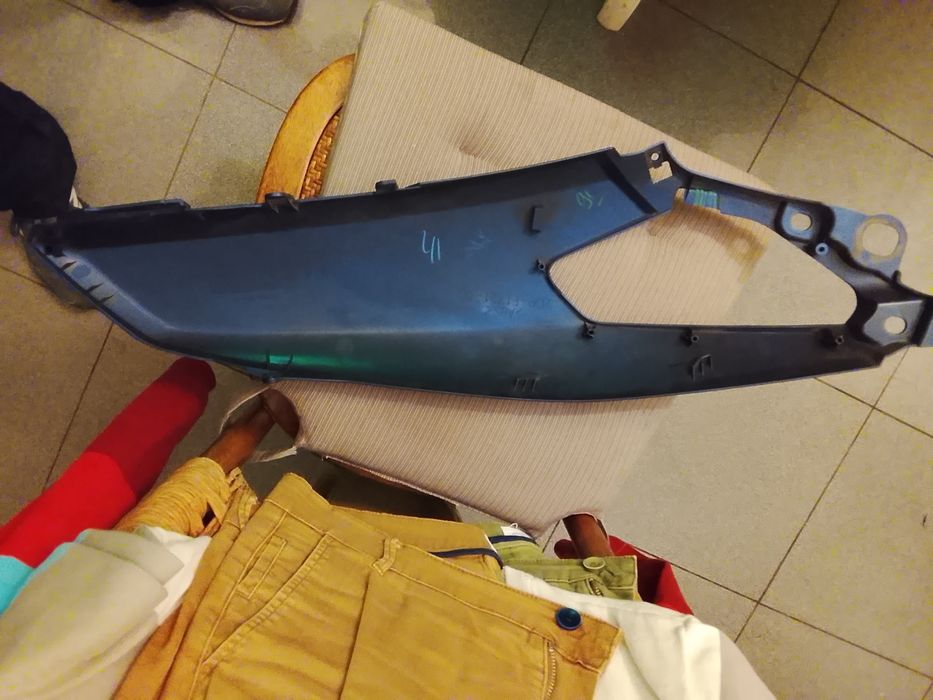 Carnagem lateral dianteira Nmax 125 impecável