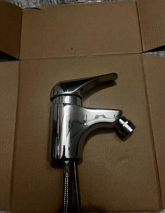 Torneira de bidé com pouco uso