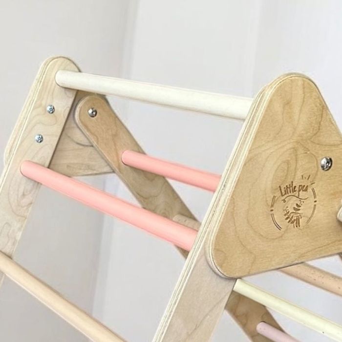 Triângulo Pikler da Little Pea c/ escorrega e rampa de escalada