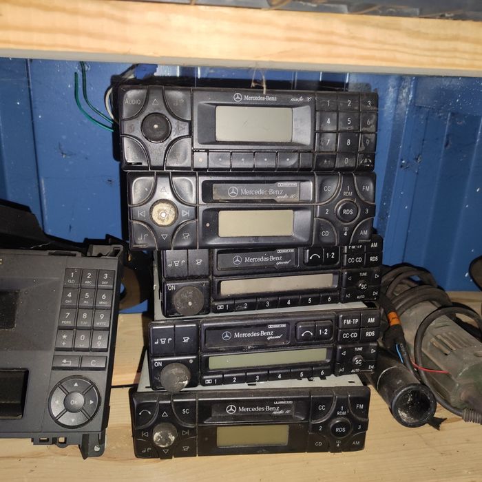 Radio samochodowe oryginalne Mercedes audi skoda volkswagen BMW Becker Grundig gramofon retro Sony nawigacja Blaupunkt Pioneer Alpine Kenwood JVC