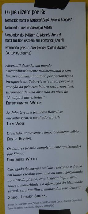 Com Amor Simon (O Coração de Simon Contra O Mundo) de Becky Albertalli