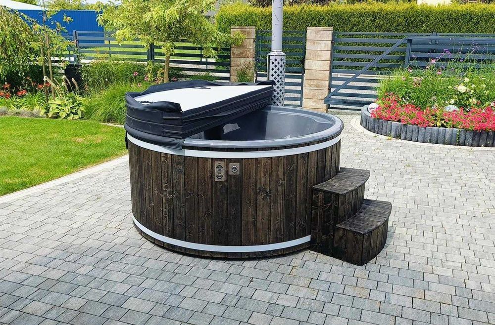 Balie ogrodowe z piecem na drewno, jacuzzi ogrodowe. Dostępne od ręki