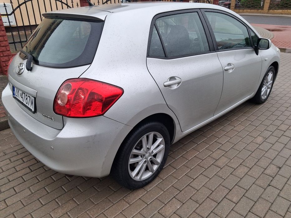 Toyota Auris 1.6 benz . z klimą elektryką alufelgi 5 drzwi