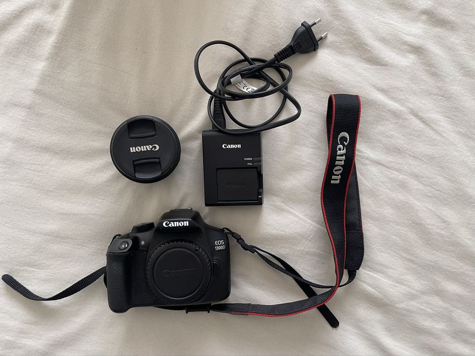 Máquina fotográfica Canon EOS 1300D