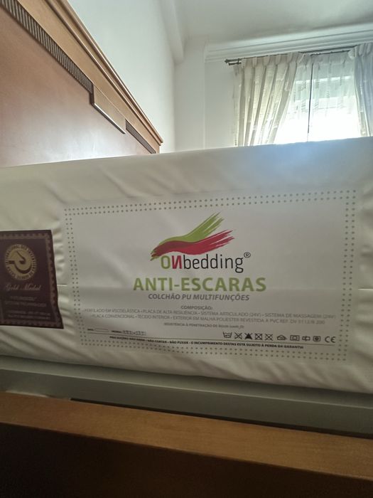 Cama de casal articulada + colchão