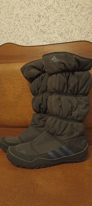 Дутики Adidas зимние
