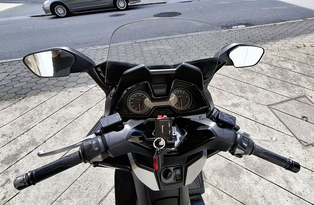 HONDA  Forza 125
