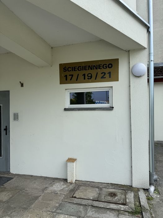 Garaż-Miejsce postojowe  ul. Ściegiennego/ Wróblewskiego