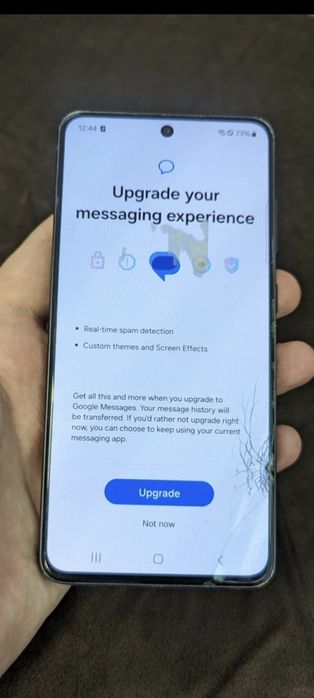 В колекцию Samsung s21 fe 6/128