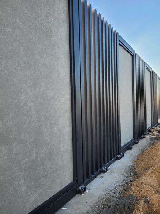 Nowoczesna Palisada Pionowa - przęsło pionowe / słupkowe -  ALUMINIUM