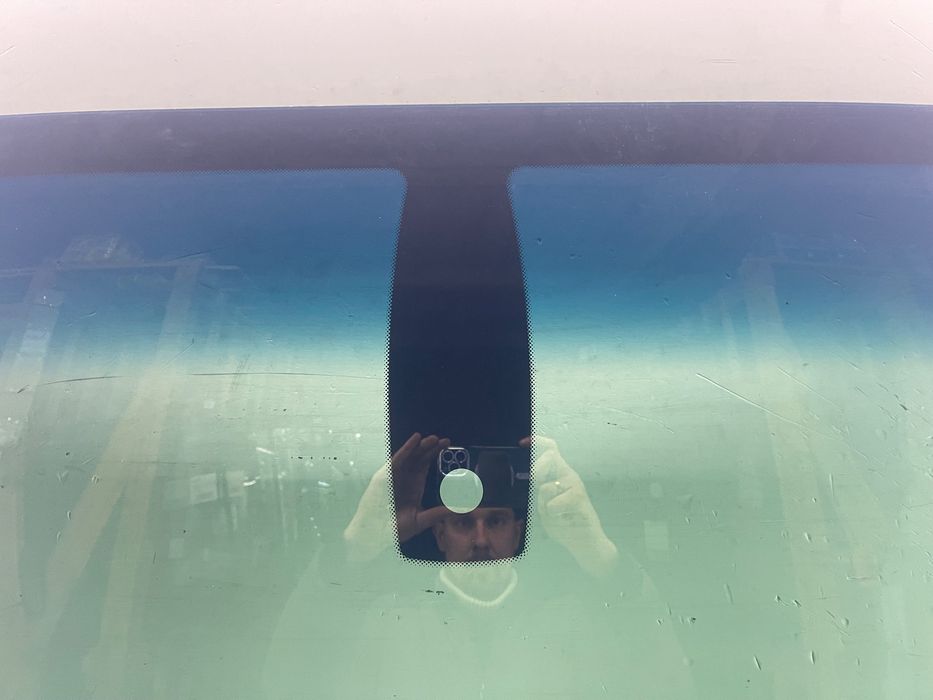 Скло вітрове до автомобіля BMW I3
