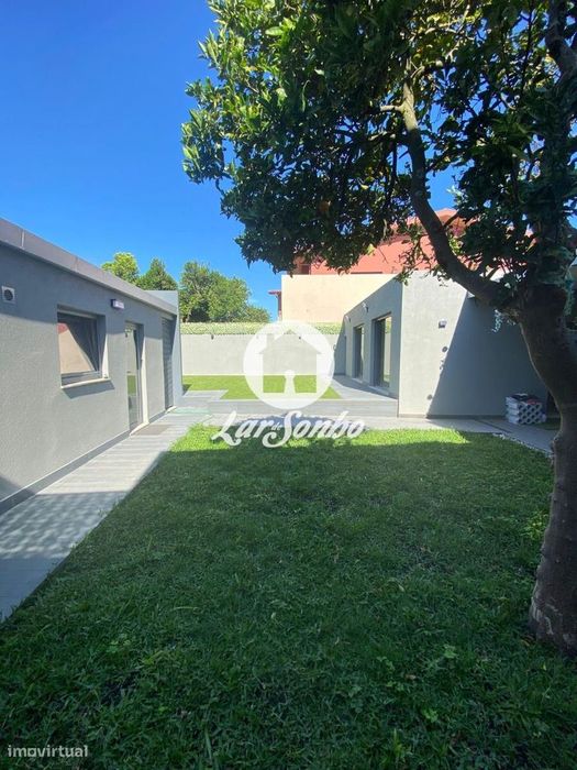 Moradia T3 com jardim na Maia