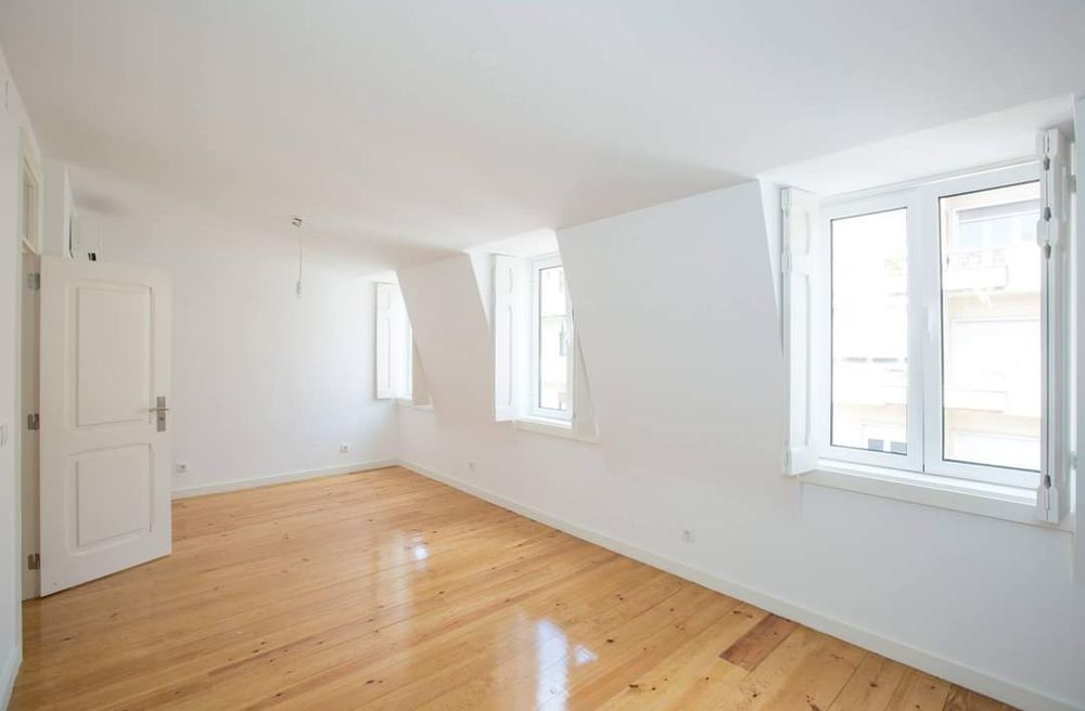 Remodelações Faço Montagem de pladur,chão flutuante,pinturas