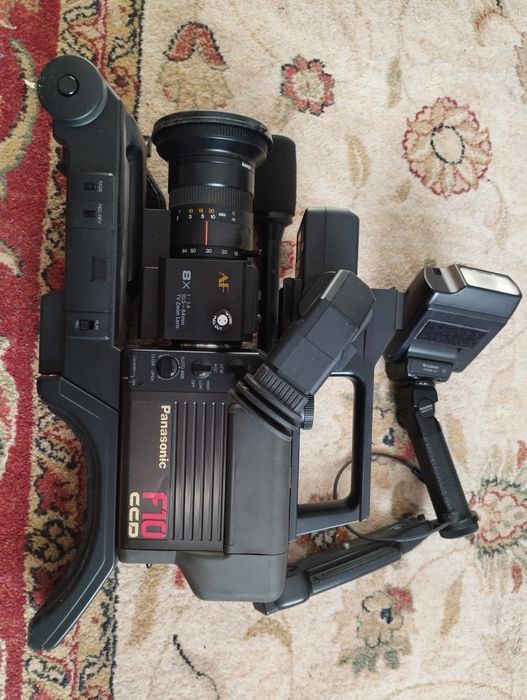 Stara analogowa kamera Panasonic F10 CCD  stan bdb