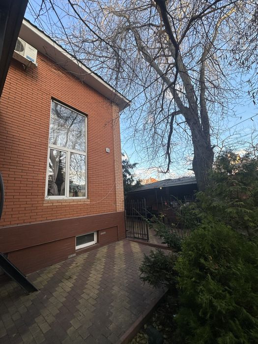 Продам Фасадный Дом на 10 Фонтана