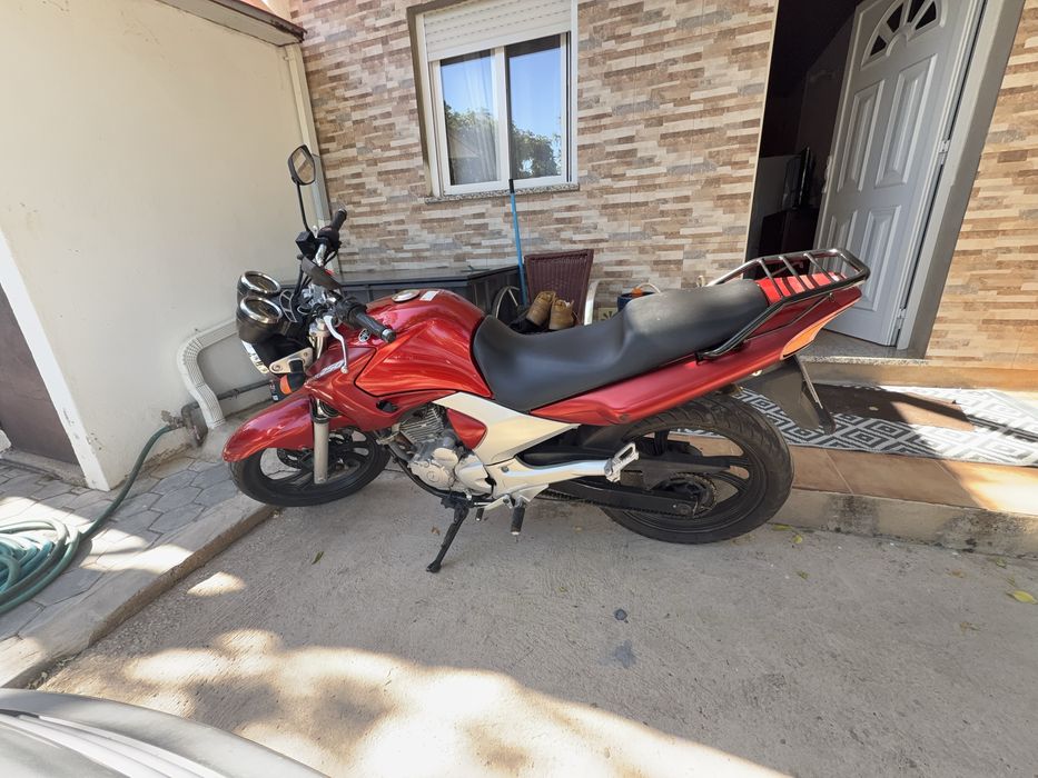 Yamanha ybr 250