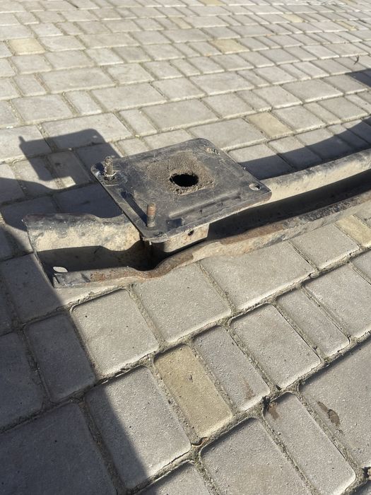 Підсилювач заднього бамперу Caddy 2008