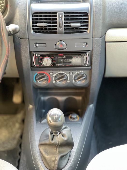 Renault Clio 1.2 16v Expression – 2001/06