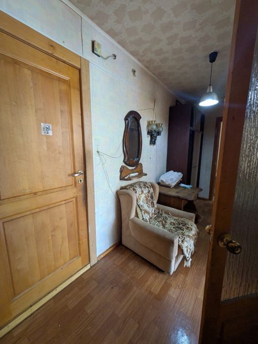Продам 2-кімнатну квартиру на вул. Мініна, 11. Центр