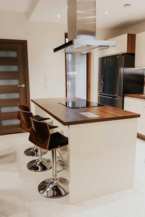 Kuchnia z wyspą na wymiar Warszawa i okolice - Wysoka Jakość