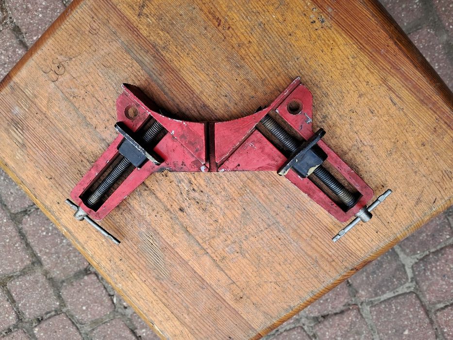 Narzędzie do wyginania listew drewnianych