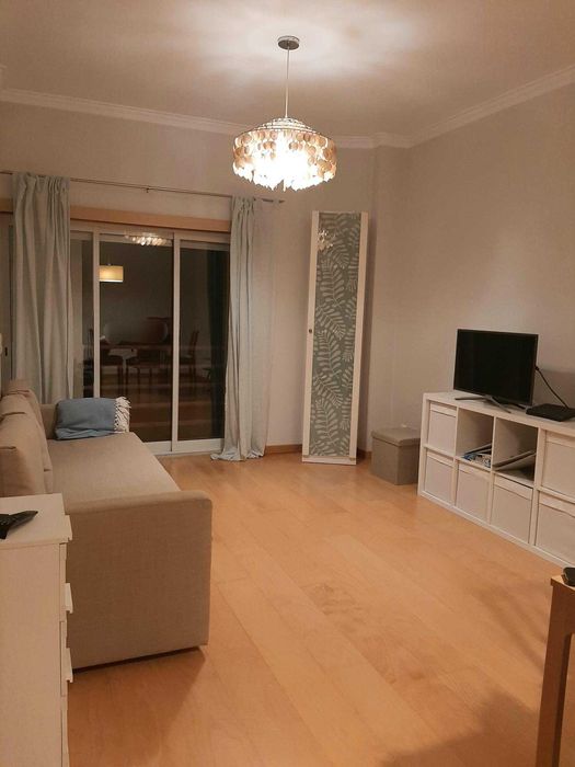 Bonito apartamento t1 com vista mar na Charneca da Caparica