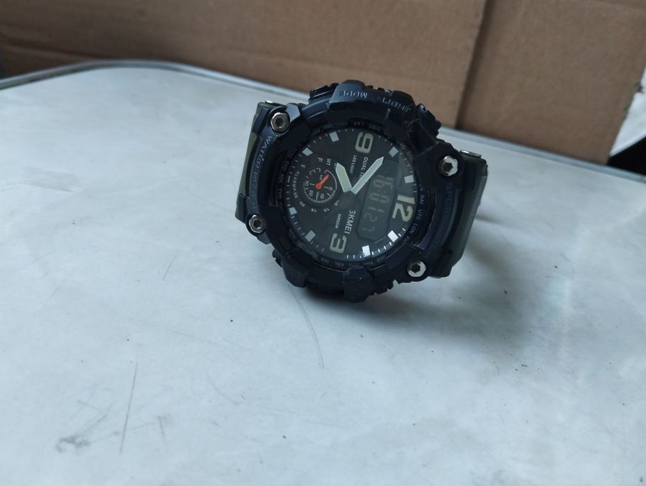 Продам годинник skmei
