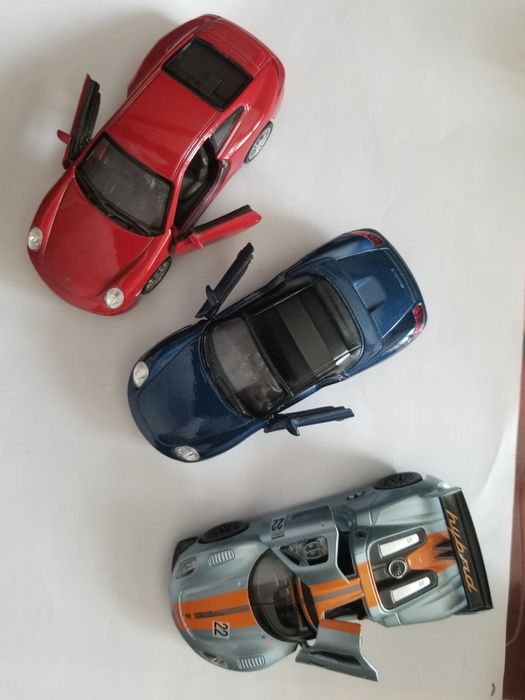 Набор  машин Porsche  от Welly  911,918,Boxter