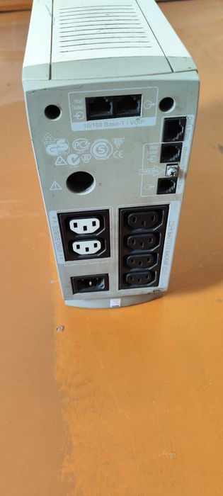 Бесперебойник, инвертор APC Back ups 800