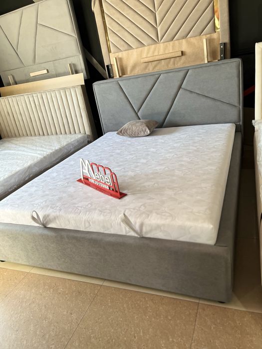 Ліжко двохспальне 160*200 з матрацом