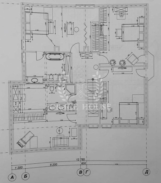 Продаж будинку 270м у лісу Старі Петрівці 15 соток землі перша лінія