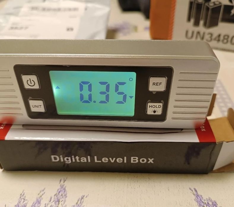 Nível Digital Compacto JD11 com Base Magnética **NOVO**