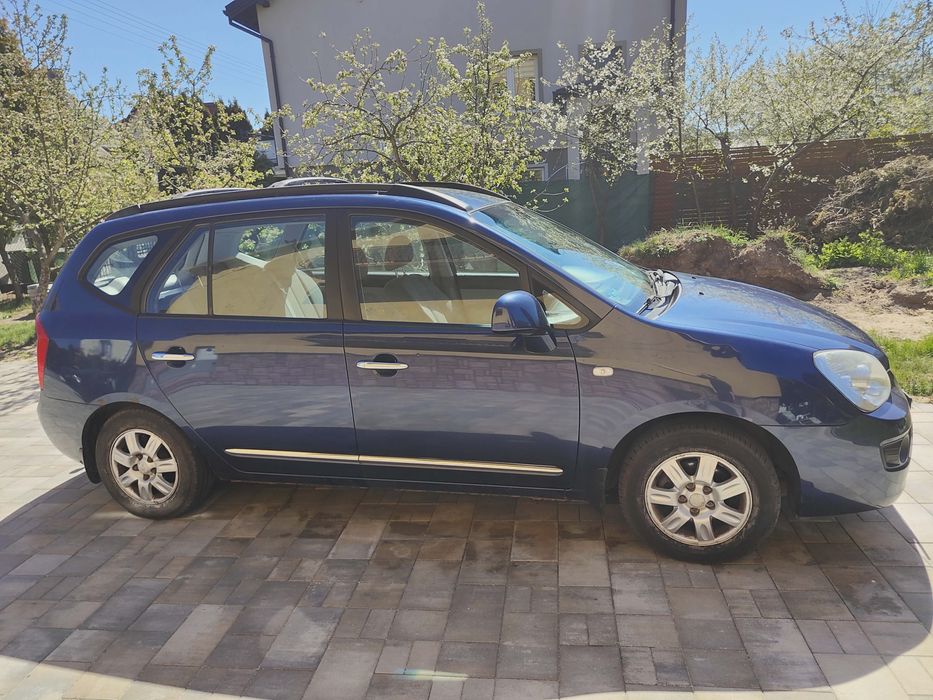 Kia carens 2.0 crdi
