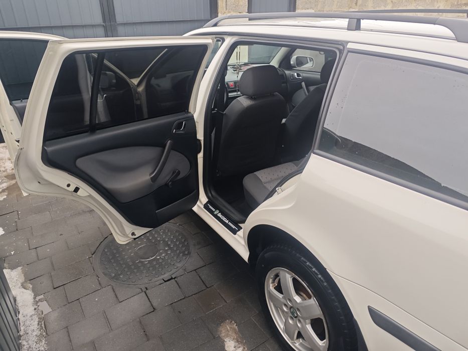Автомобіль Шкода Октавія