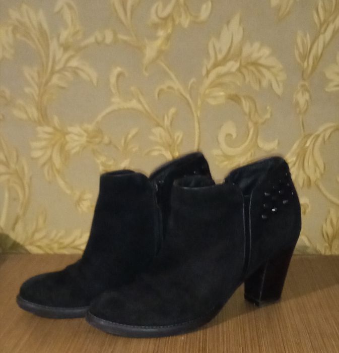 Ботильоны замшевые