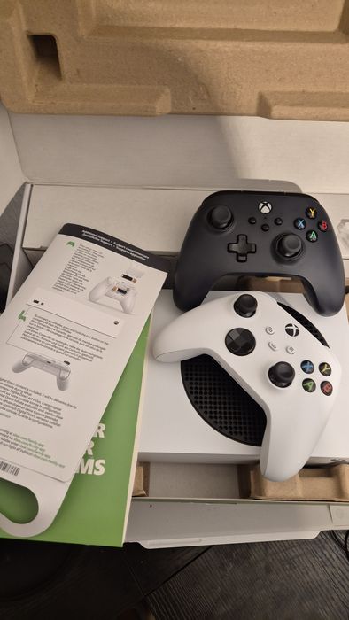 Xbox series S (quase nova) 256gb