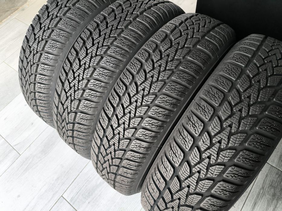 Opony zimowe Dunlop 165/70R14. 7.5 mm