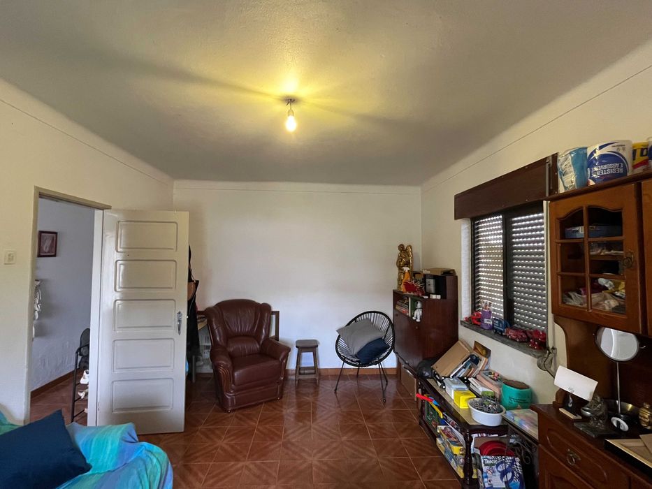 Moradia T3 com Garagem em Turquel