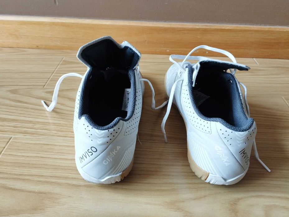 Tênis futsal Decathlon