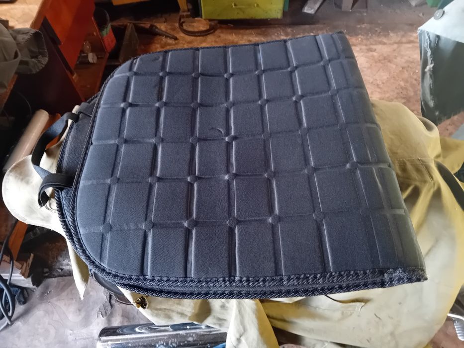 Продам накидку сидения авто с подогревом