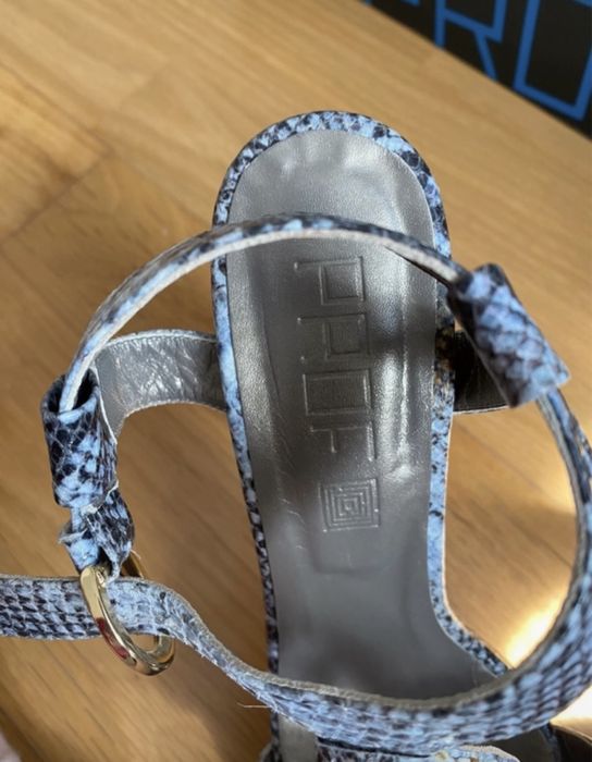 Sandálias Prof padrão cobra