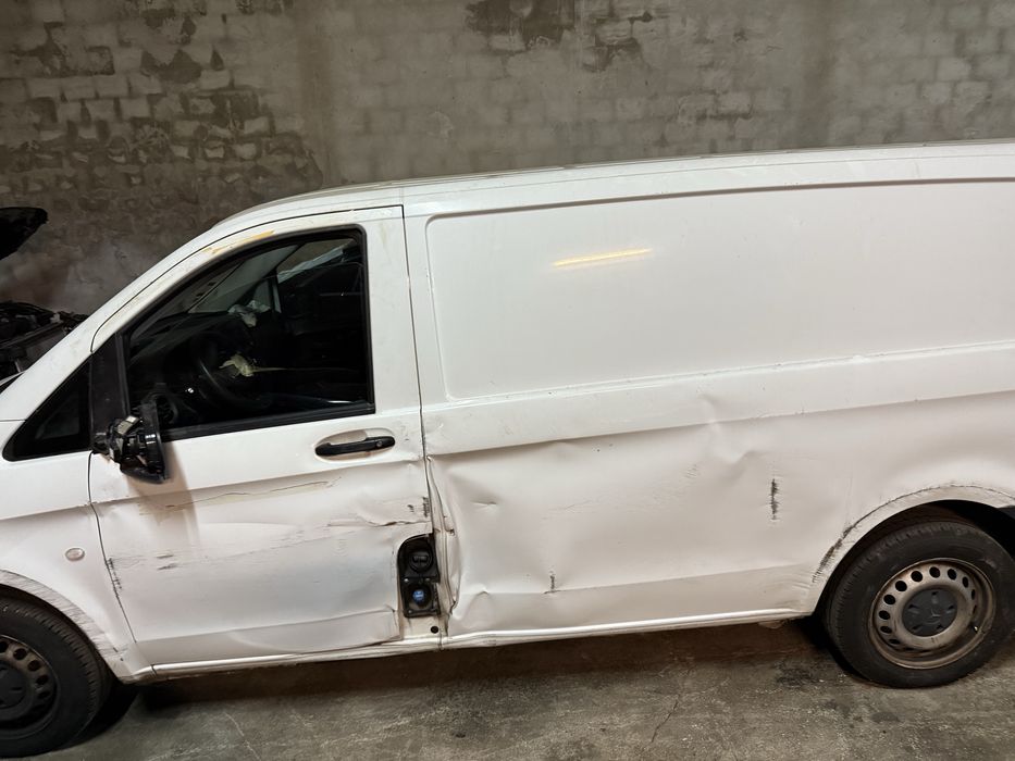 Mercedes vito 114.CDI ano 2022 com apenas 14 mil km