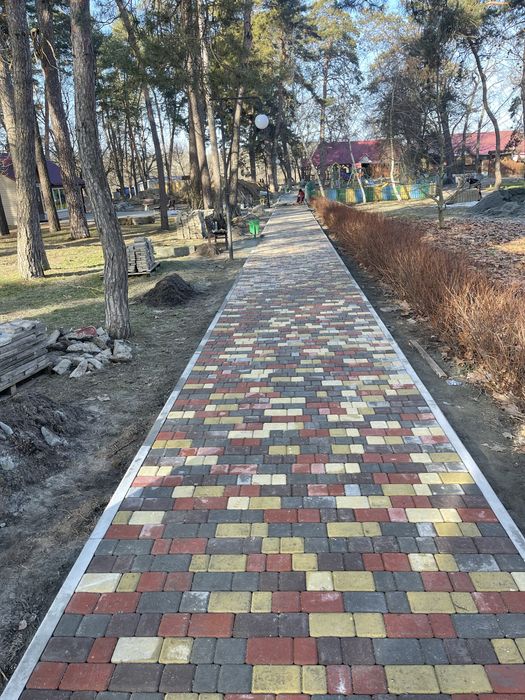 Укладка тротуарной плитки